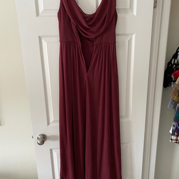 David’s bridal dress, with a scoop back - Picture 2 of 3